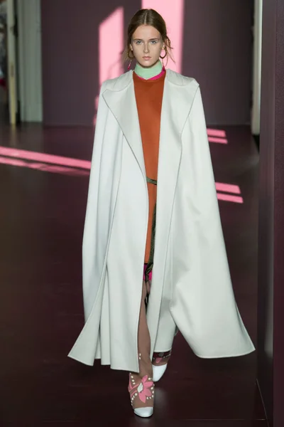 Look 6